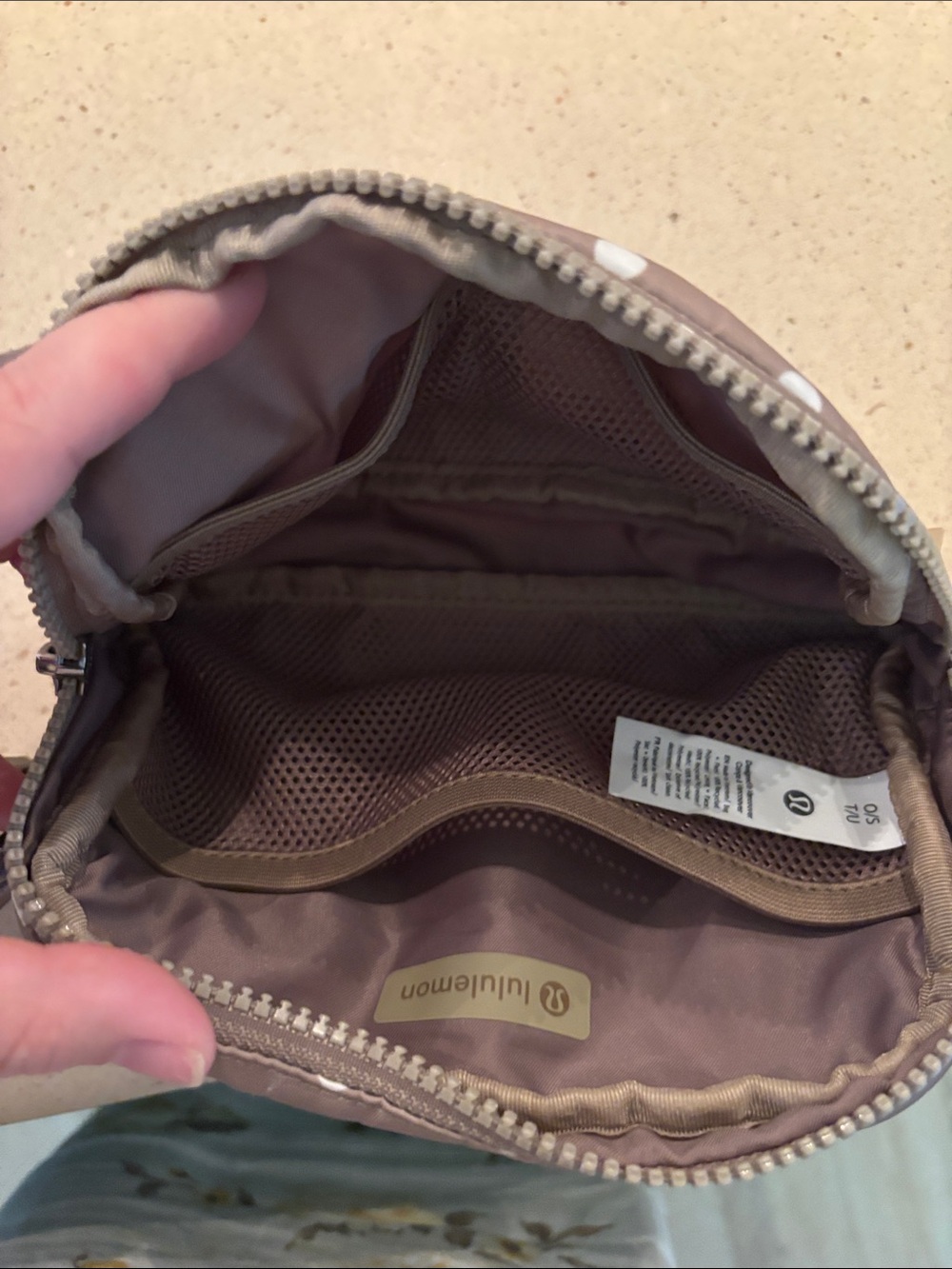 lululemon athletica Taupe Polka Dot Belt Bag - Picture 3 of 4
